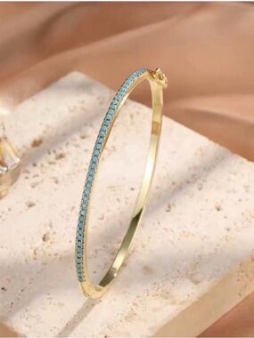 Kohl's Gold Bangle Bracelet with Turquoise Stones